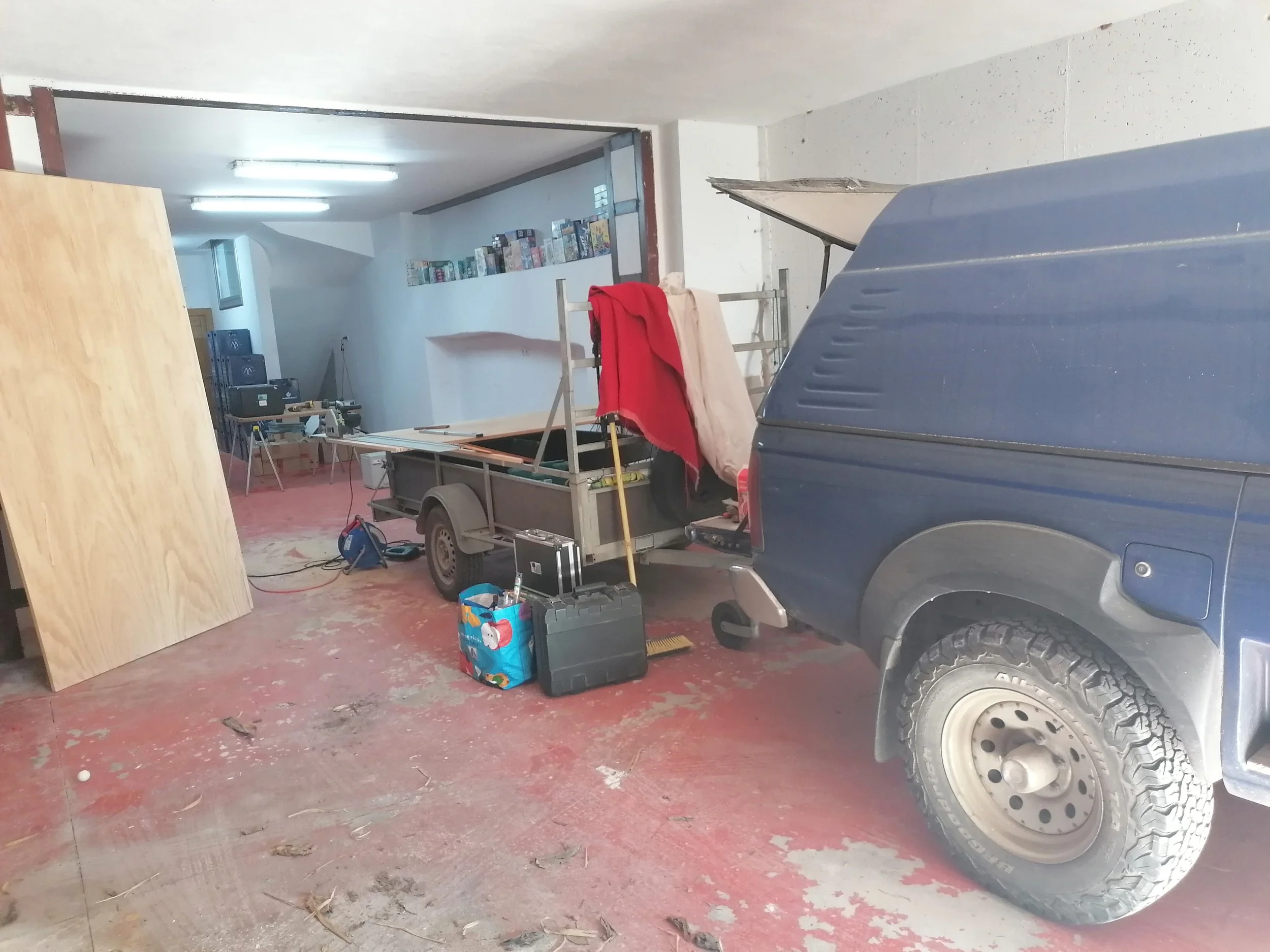 Custom Wooden Shelving – Colonia Sant Pere – Hugo Will Fix It