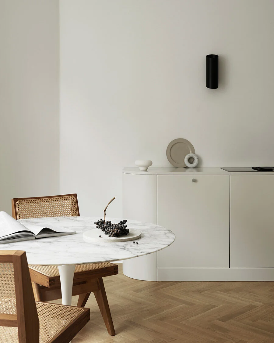 The rounded minimalist kitchen