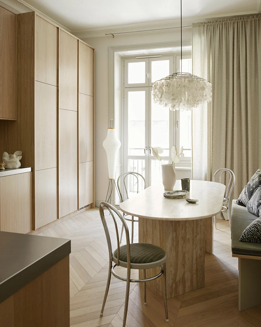 Mira Fröling’s light oak kitchen