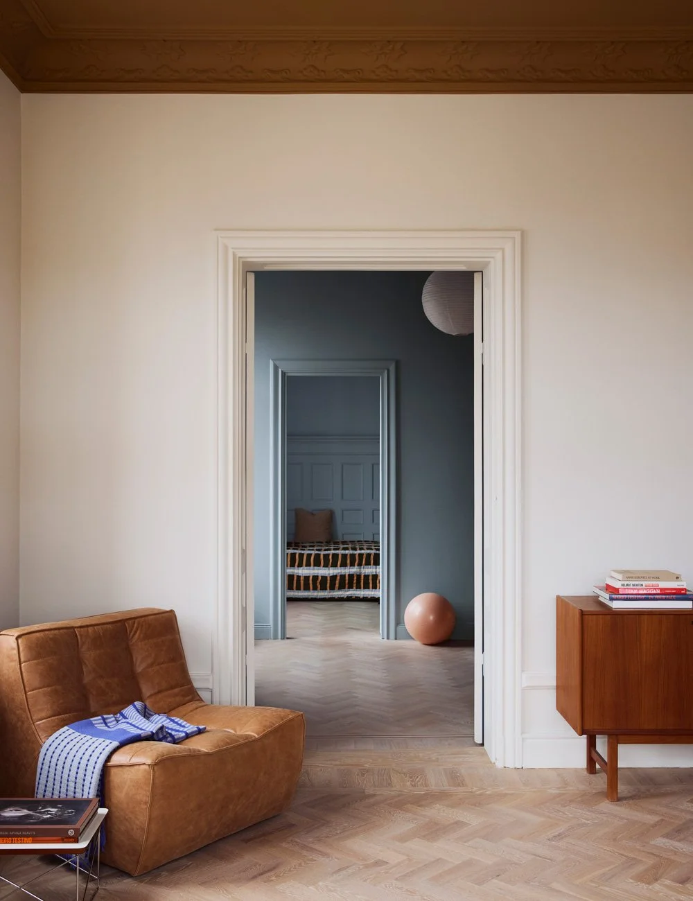The Contemporary Wood Kitchen in the Colorful Apartment