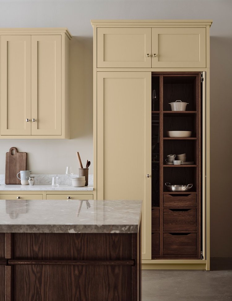 Rustic yellow kitchen — Nordiska Kök