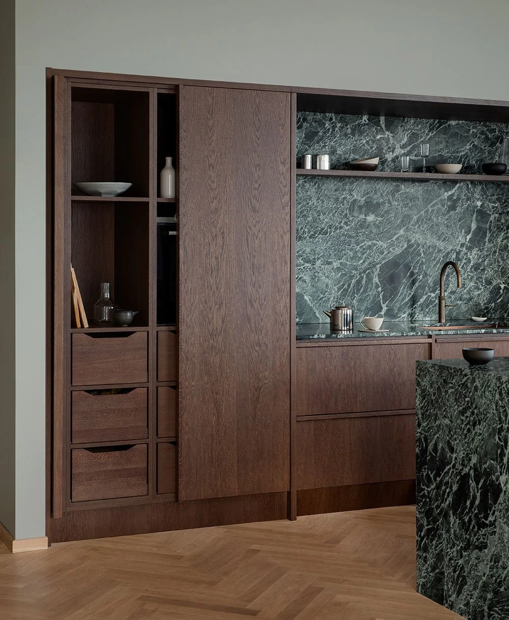 The elegant wooden kitchen with dramatic marble — Nordiska Kök