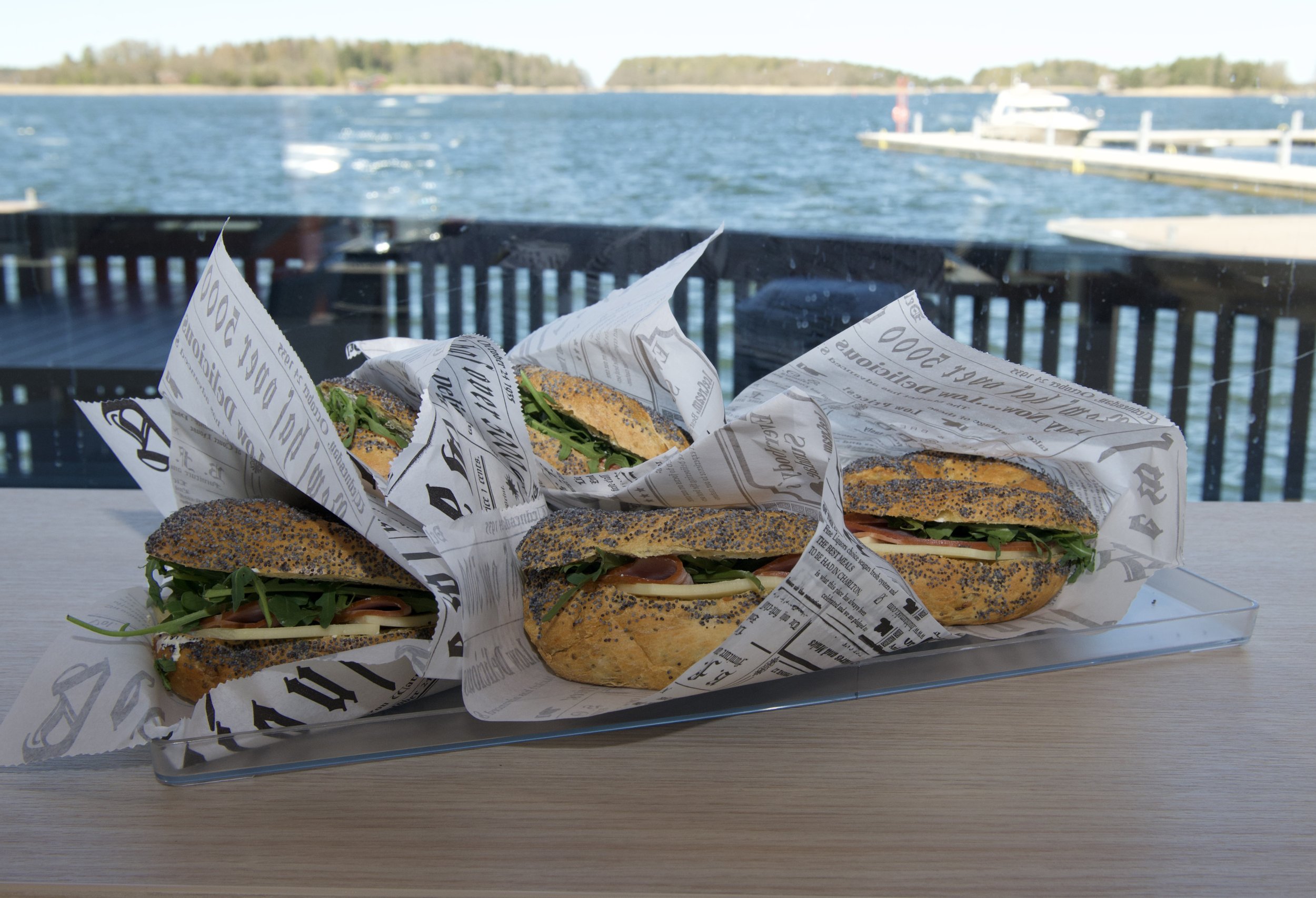 Kontion leipomon bagelit Marina Vistan kahvilassa