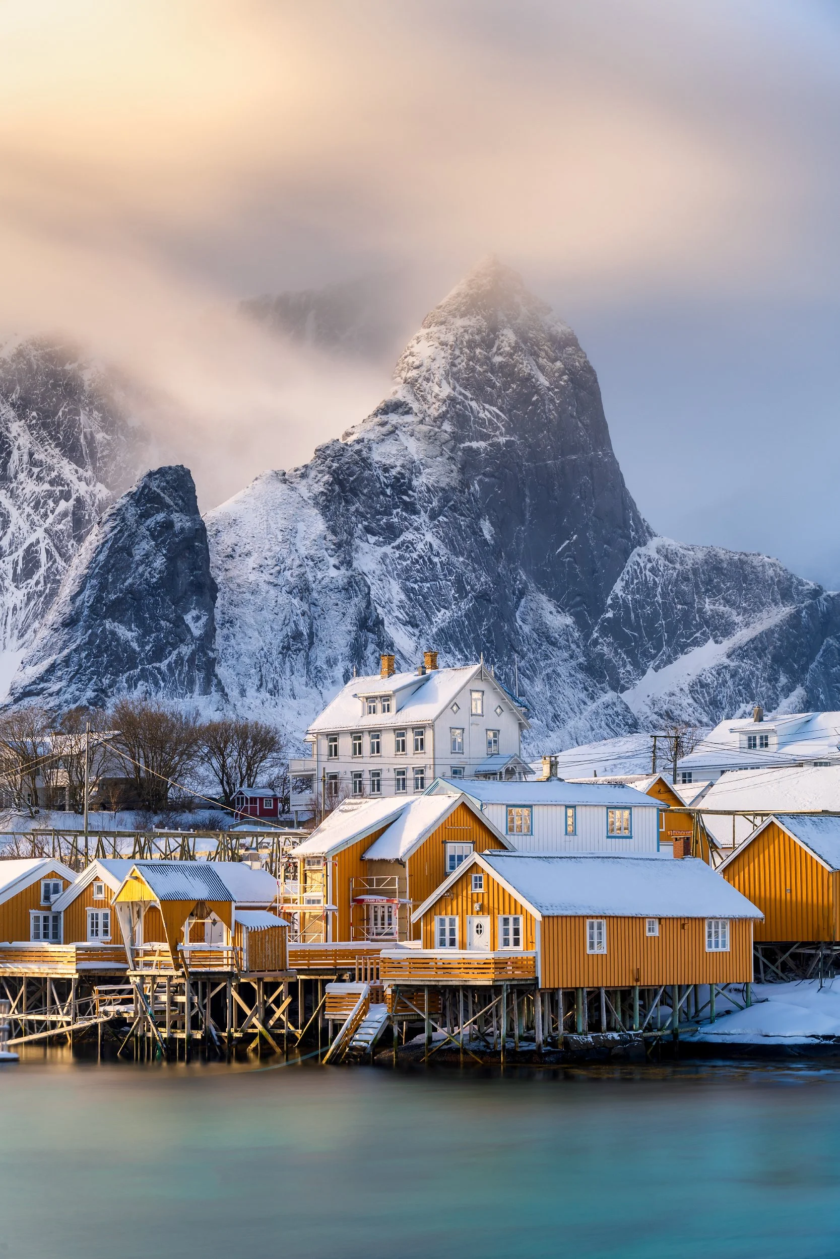 Rheine_Long Edge_1667x2500_U_120_Lofoten 23.jpg