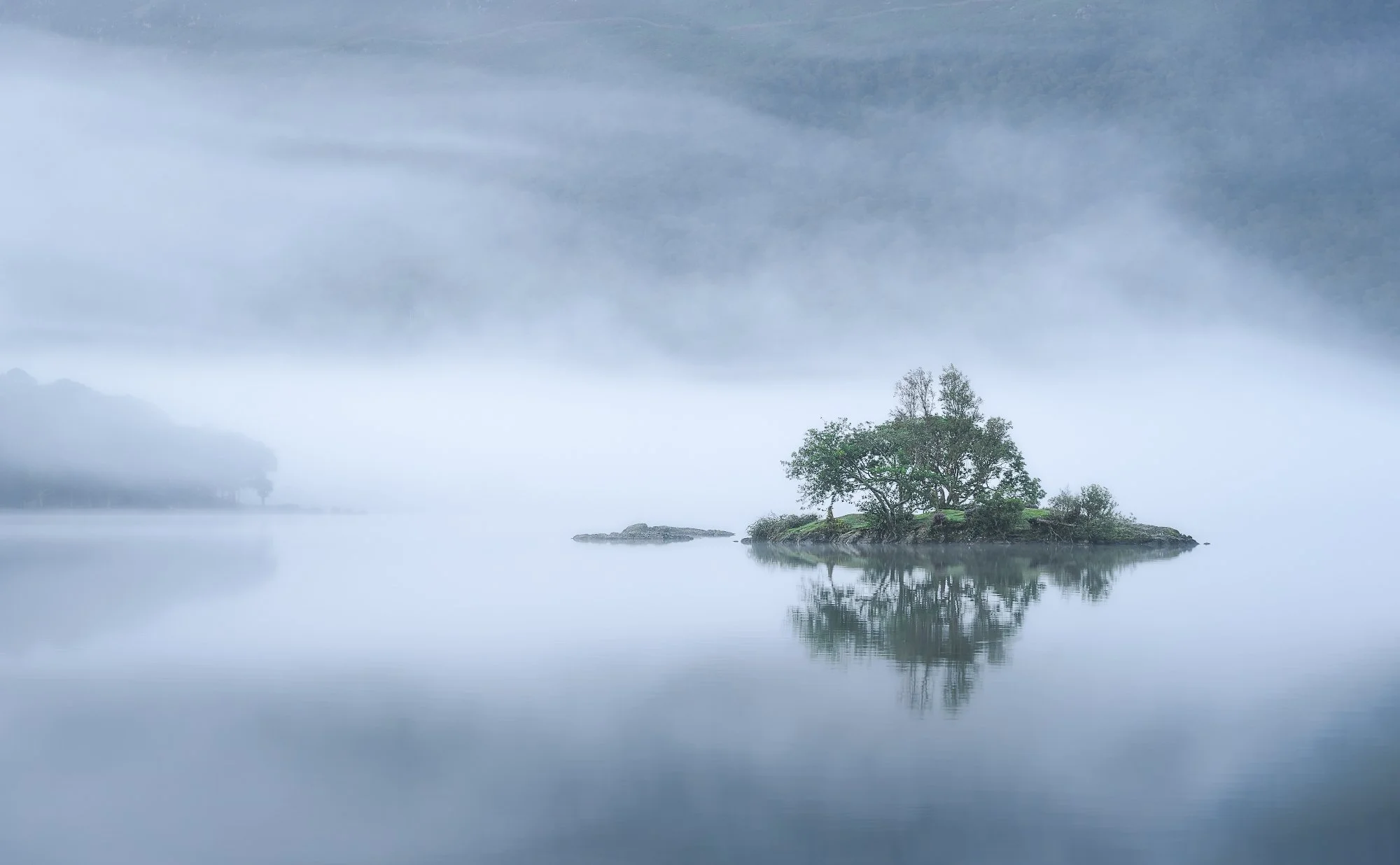 crummock islands mist-Edit_Long Edge_2000x1236_U_170.jpg
