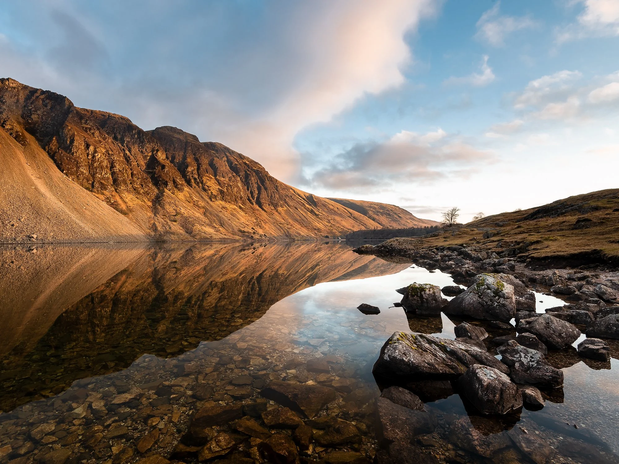 Screes landscape_Long Edge_2000x1500_U_200.jpg