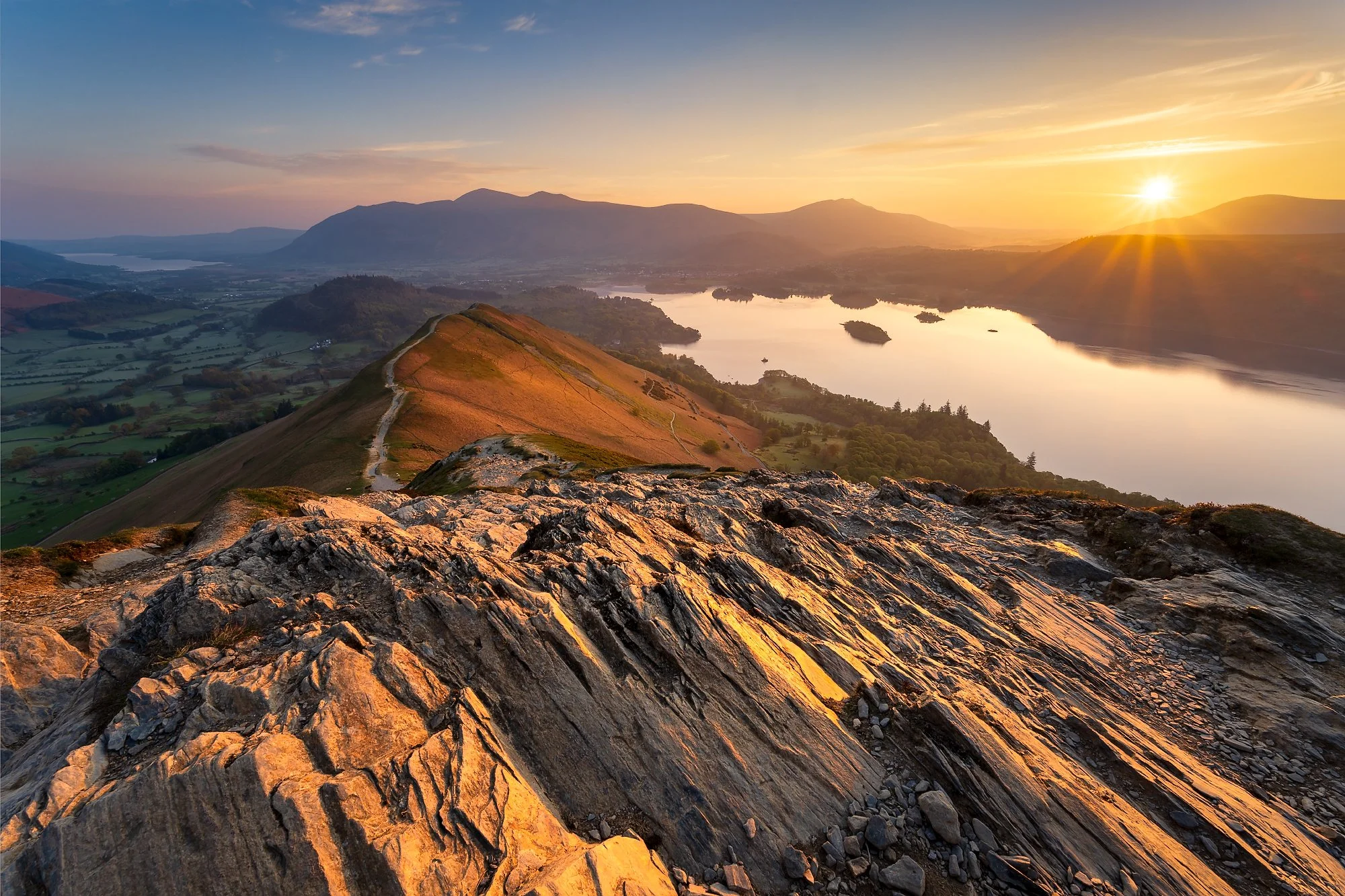 Catbells spring sunrise_Long Edge_2000x1333_U_200.jpg