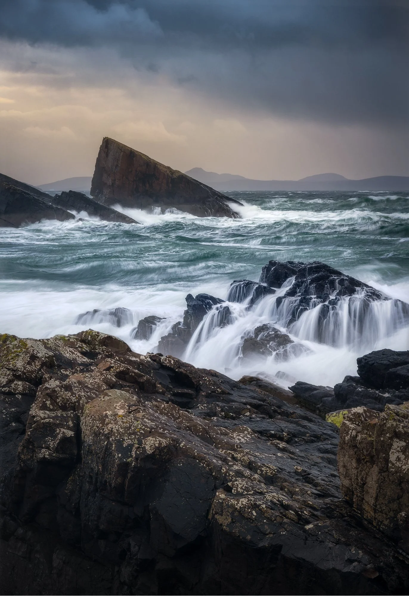 storm_Long Edge_1372x2000_U_200.jpg
