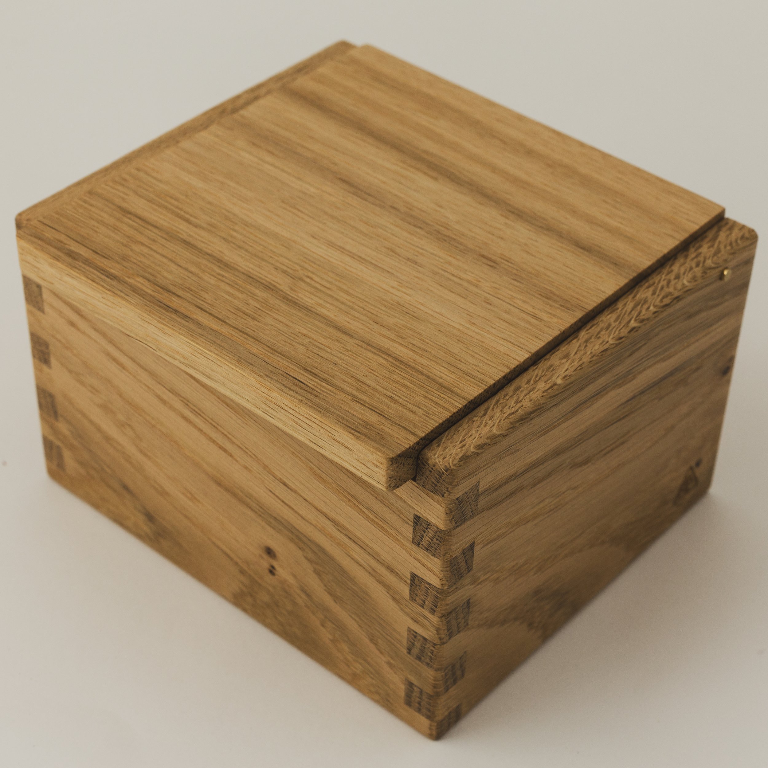 AP16-Oak-Rnd-A-2.jpg