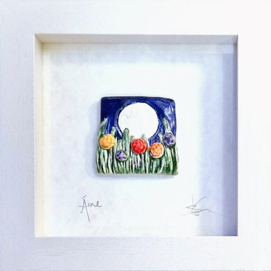 Áine-Moon & Flowers