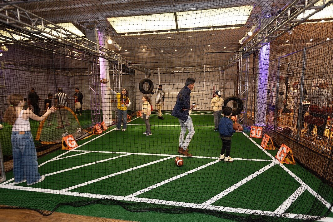 Touchdown, score, and slam dunk! ⚽️🏀🏈

Take a closer look at our sporting courts, perfect for bar and bat mitzvahs, birthday parties, or even to add some movement to corporate events. 

Soccer, football, basketball, you name it, and we can create i