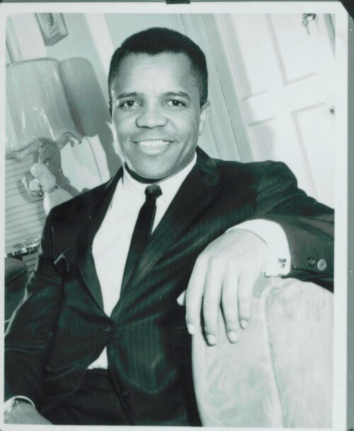 (source photo inconnue)Berry Gordy Jr.