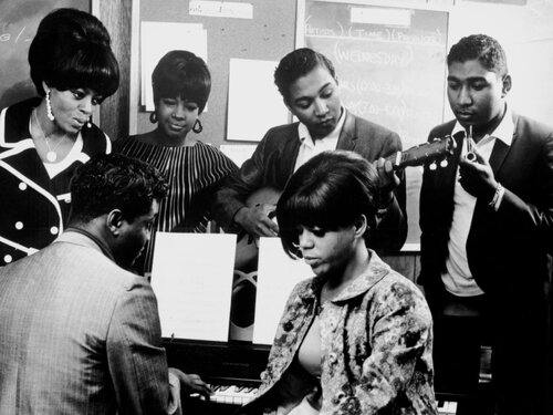 (source photo inconnue)H-D-H avec les Supremes