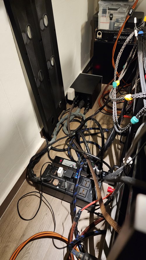 audio, audiophile, hi-fi, Von Schweikert Audio, Mark Levinson, Audio research, Ayre, Cambridge Audio, NAD, PMA Magazine, Robert Schryer