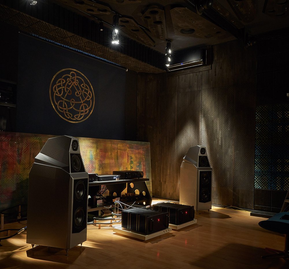 audio, audiophile, hi-fi, Weiss audio, Wilson speakers, LAMM amplifier and preamp, Siltech cables, PMA Magazine, Robert Schryer