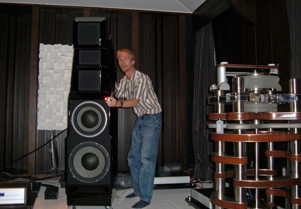 Norman Varney, room acoustics, A/V RoomService, audio, audiophile, hi-fi, high-end, PMA Magazine, Robert Schryer