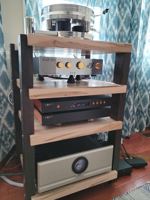 EAR, Pass Labs, Coincident Speaker Technology, Acoustic Solid, Holo May, Silent Angel, AudioQuest, Entracte Audio, Silversmith Audio, IsoAcoustics, Nordost, Vibrapod, audio, audiophile, high-end, hi-fi, PMA Magazine, Robert Schryer