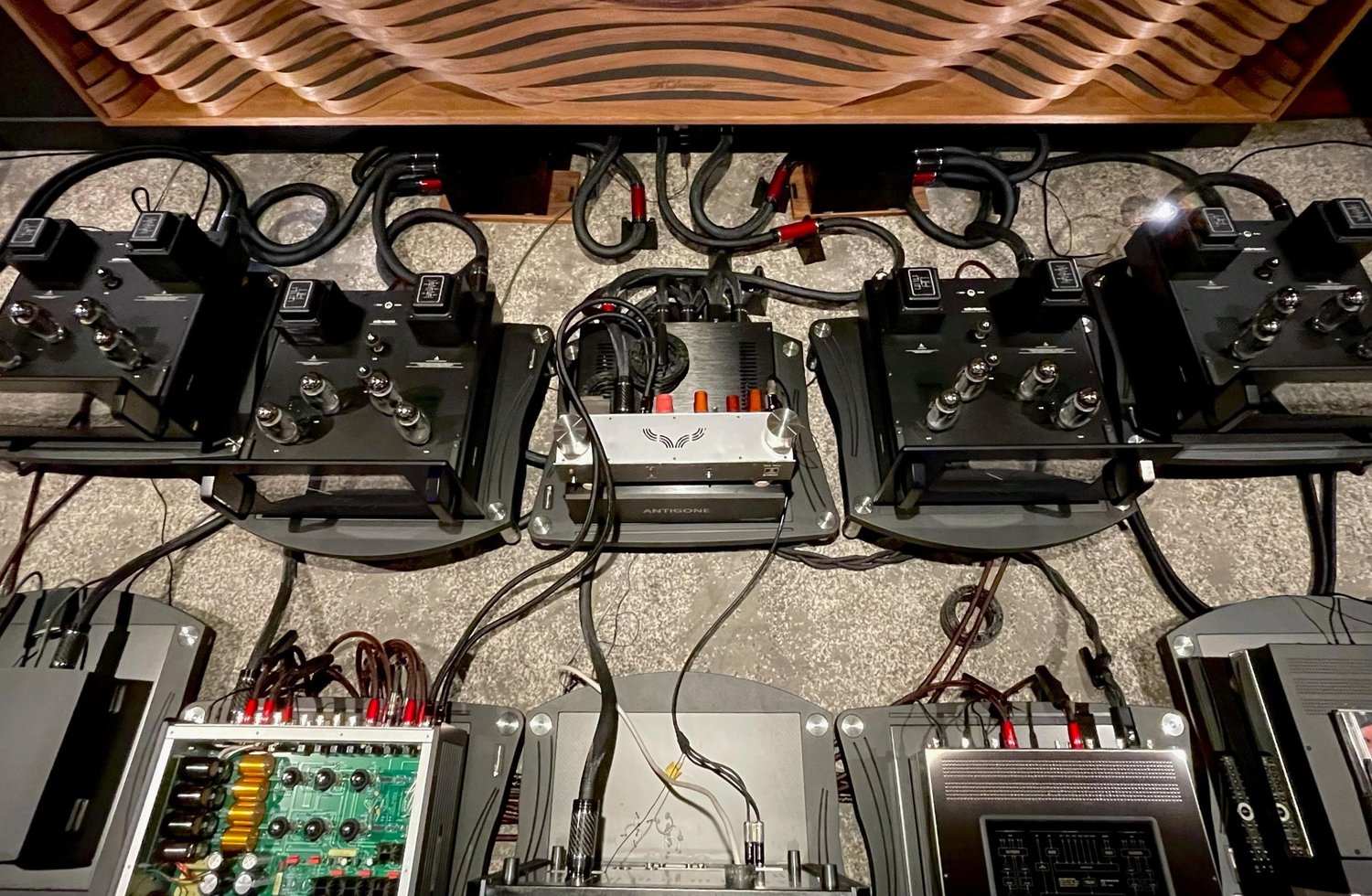 audio, audiophile, IsoAcoustic, Stillpoints, accessoires audio, réglages hi-fi, PMA Magazine
