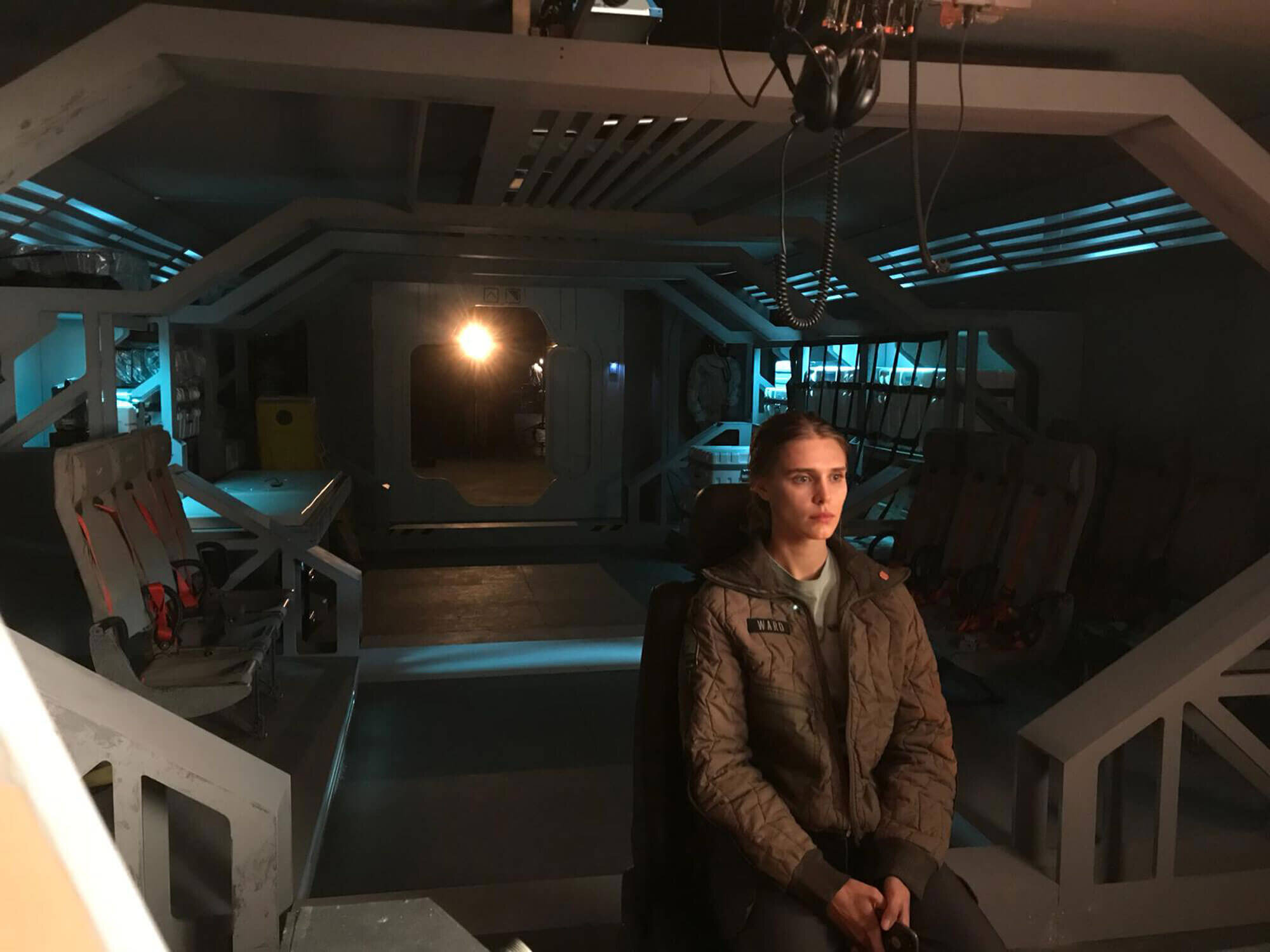 alien_containment3.jpg