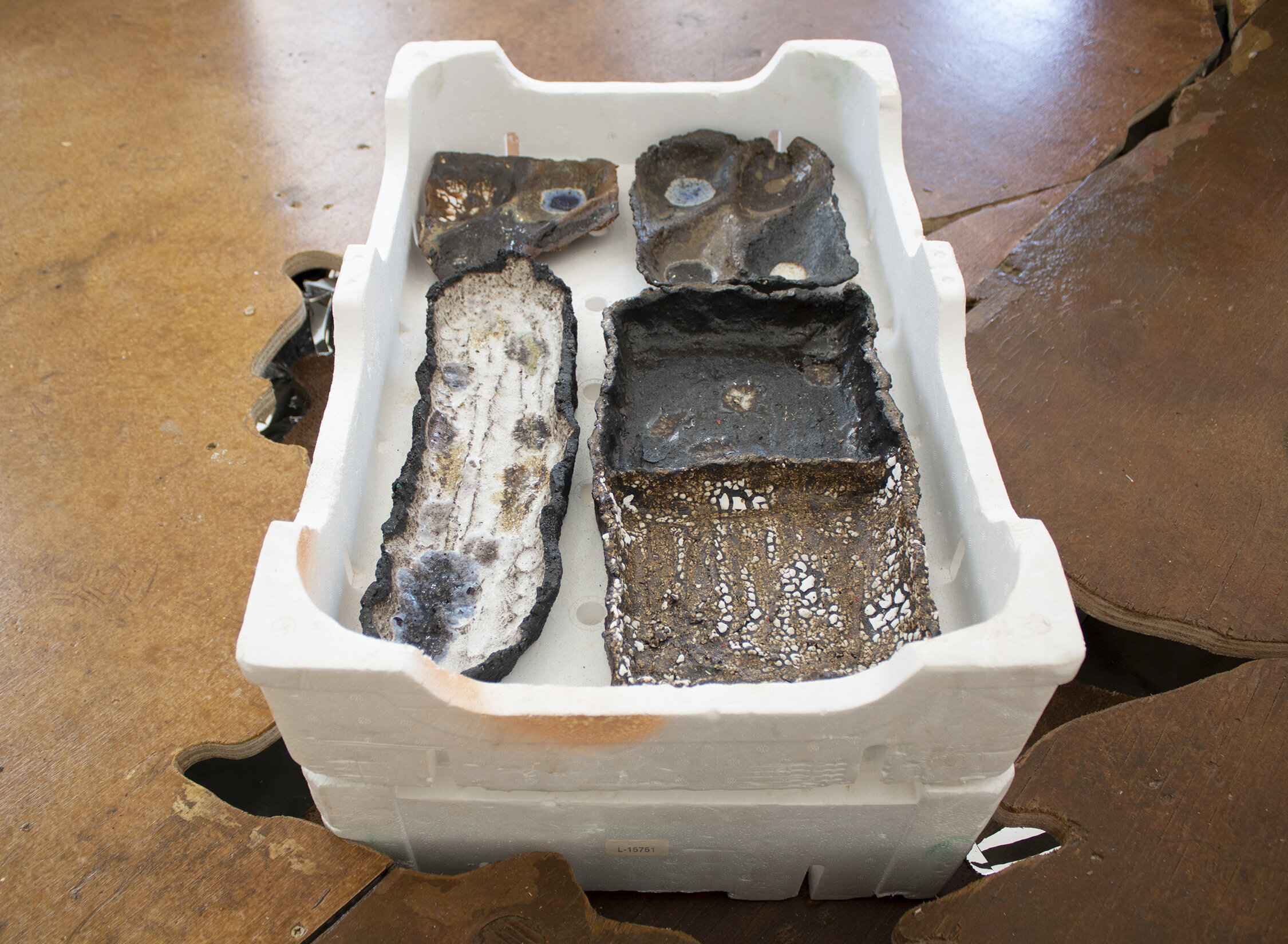 Sediments, stoneware, black crank clay, glaze and glass, 5 x 33 x 18.5cm, 2021
Salt Pools, stoneware, black crank clay, glaze and glass, 4 x 20cm x 16cm, 2021
Fragment/Blue Pool, stoneware, terracotta crank clay, glaze and glass, 3 x 5 x 15cm, 2021,