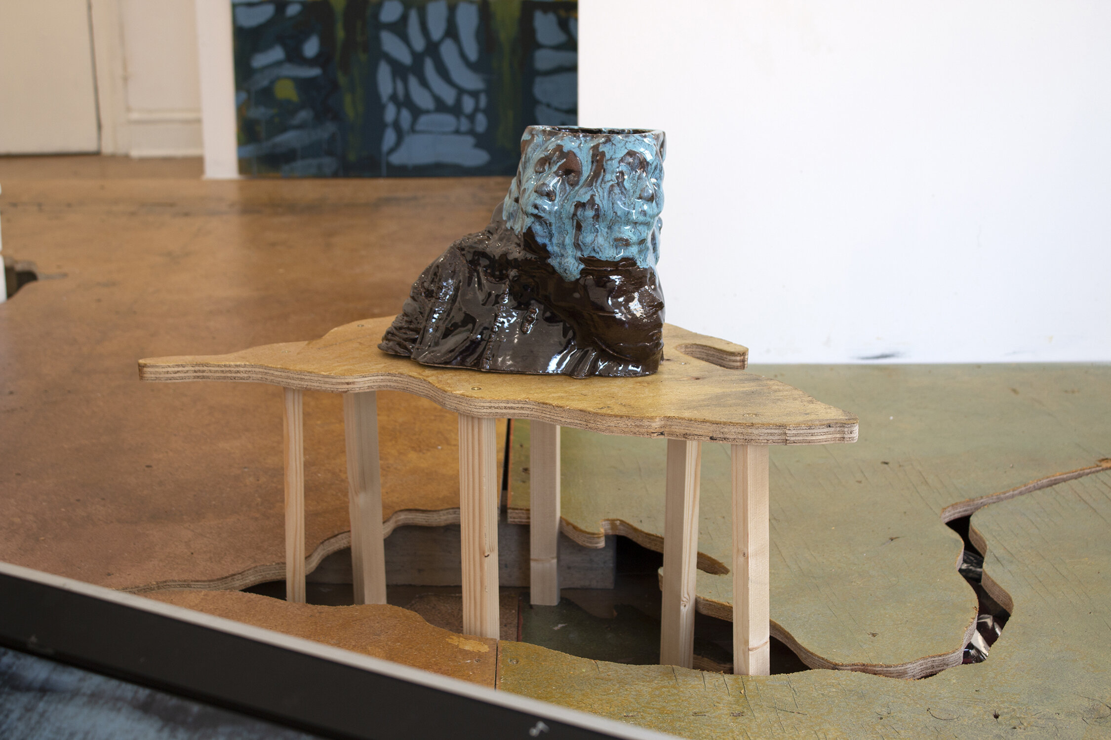 Vessel 2 (to hold a digital file), 3D ceramic print, 25 x 15 x 10 cm, 2020, Enorê