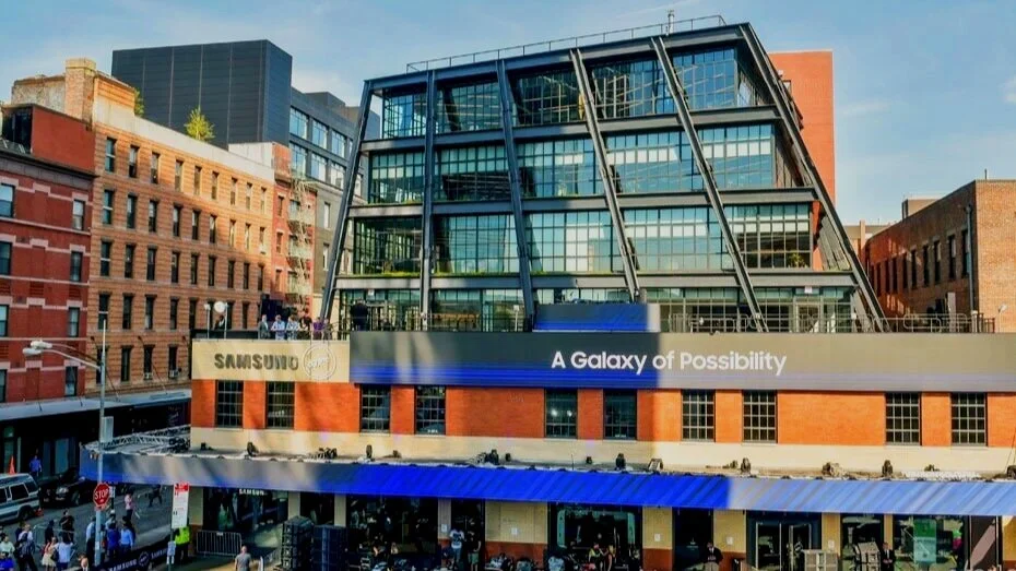 A Galaxy of Possibility launched at Samsung 837