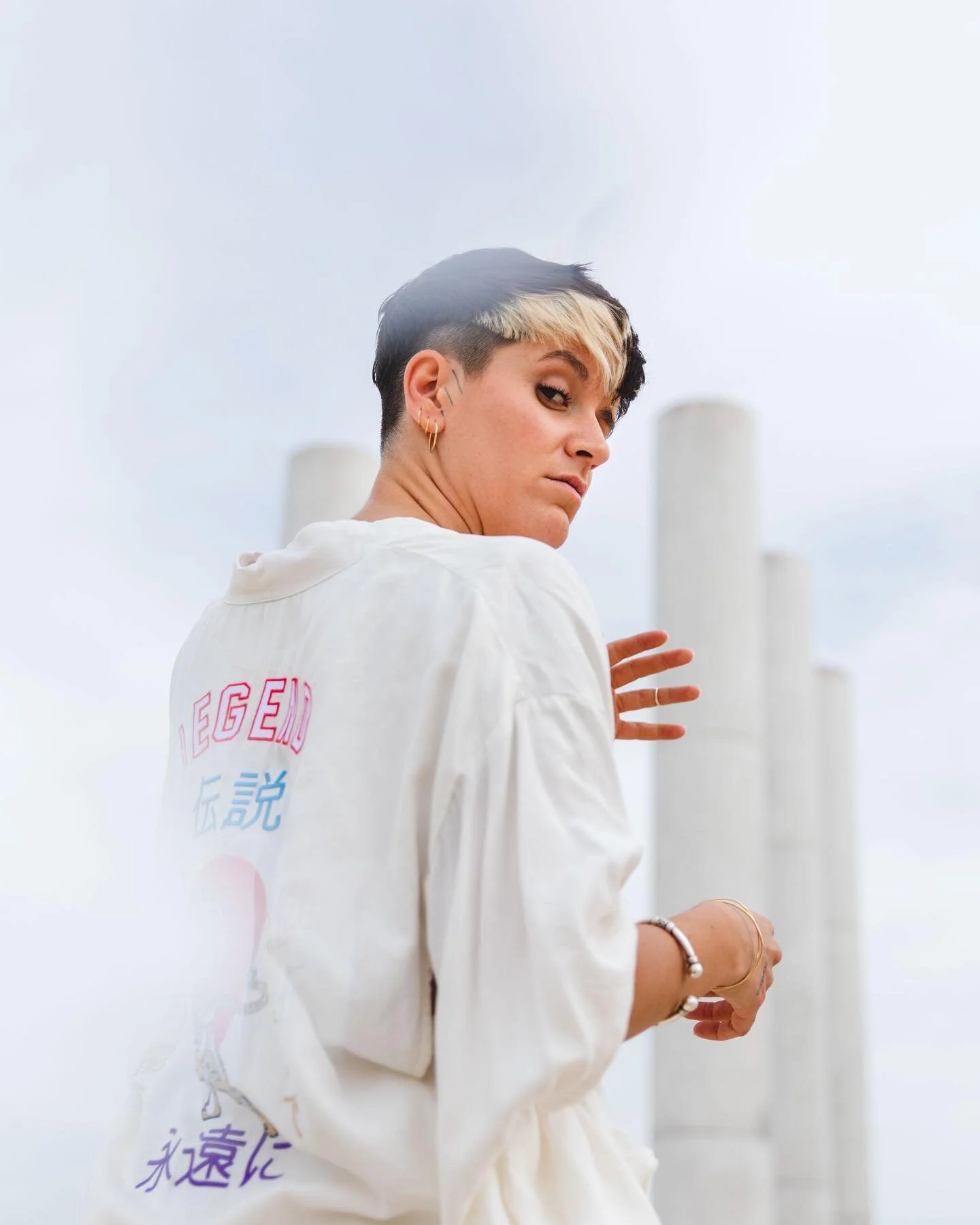 Caption This ! - Donne une l&eacute;gende &agrave; cette photo de ma @delphinejoly_yogaphotorama en commentaire 🙃 ! 

Je lance la premi&egrave;re : 

Quand on me dit que le yoga c&rsquo;est chiant et que c&rsquo;est un truc de femme ! 

A toi ! Lais