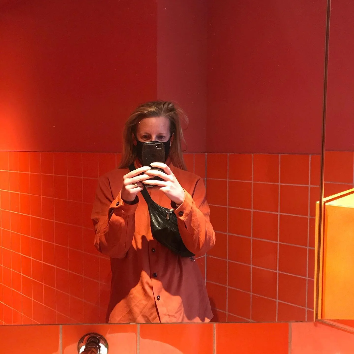 Guess my favorite colour... 🧡