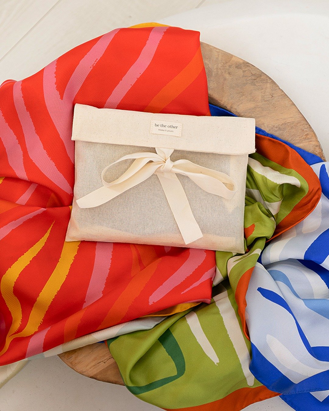 If you love your scarves, store them like you do.

Beautiful accessories deserve better than being forgotten in a drawer.

The Scarf Sanctuary Bag keeps your scarves protected, fresh and ready for wherever you're travelling next.

A little care goes 