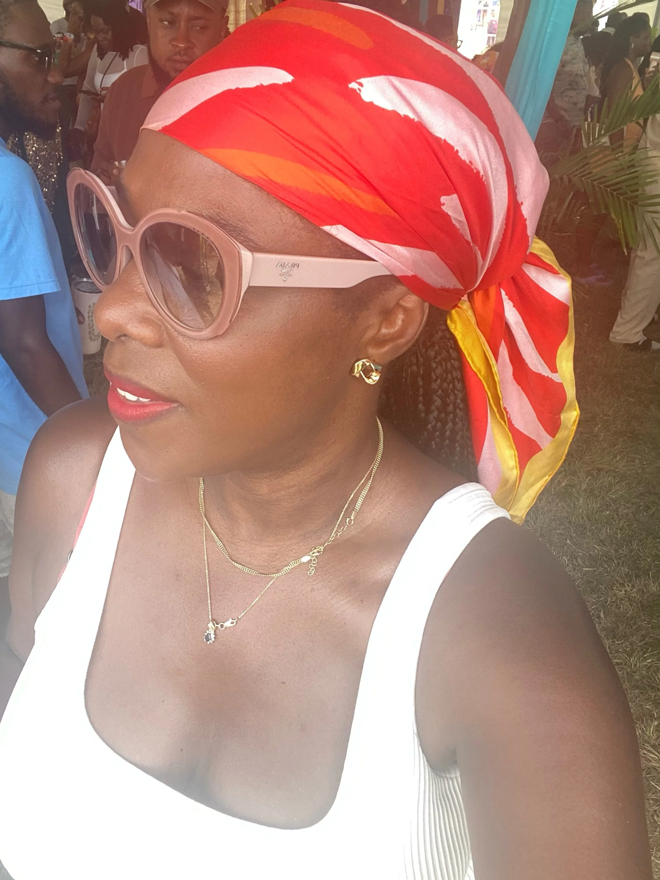 Some accessories become part of the memories. ☀️

The Ignite Silk Scarf came with me to Breakfast F&ecirc;te in Antigua 🇦🇬, styled as a head scarf for a day full of colour, music and celebration.

One scarf. One unforgettable moment.

✨ Where would