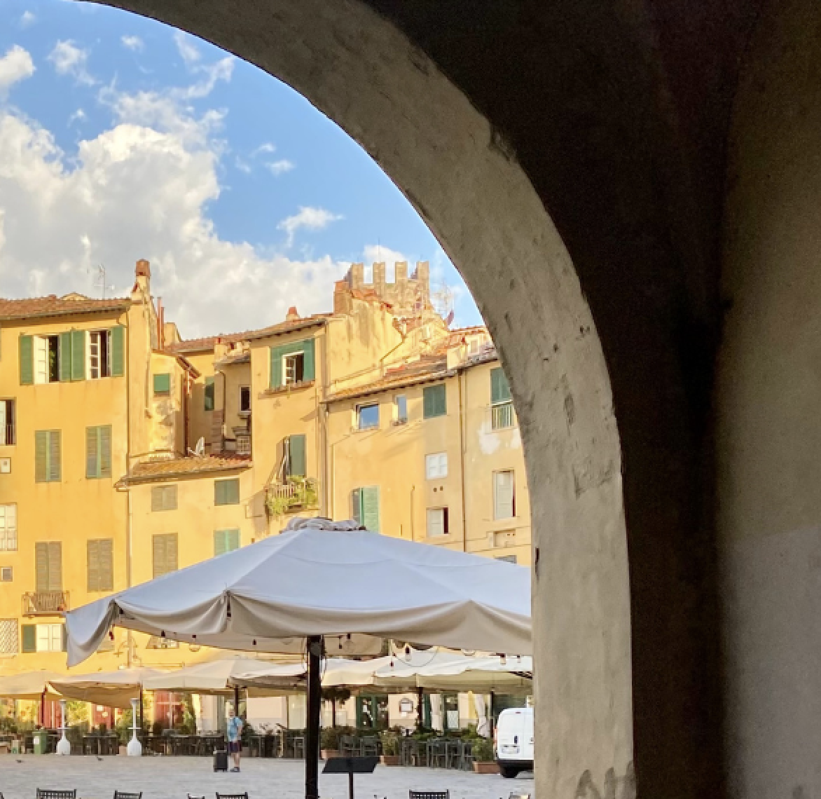 Landing in Lucca: Landed