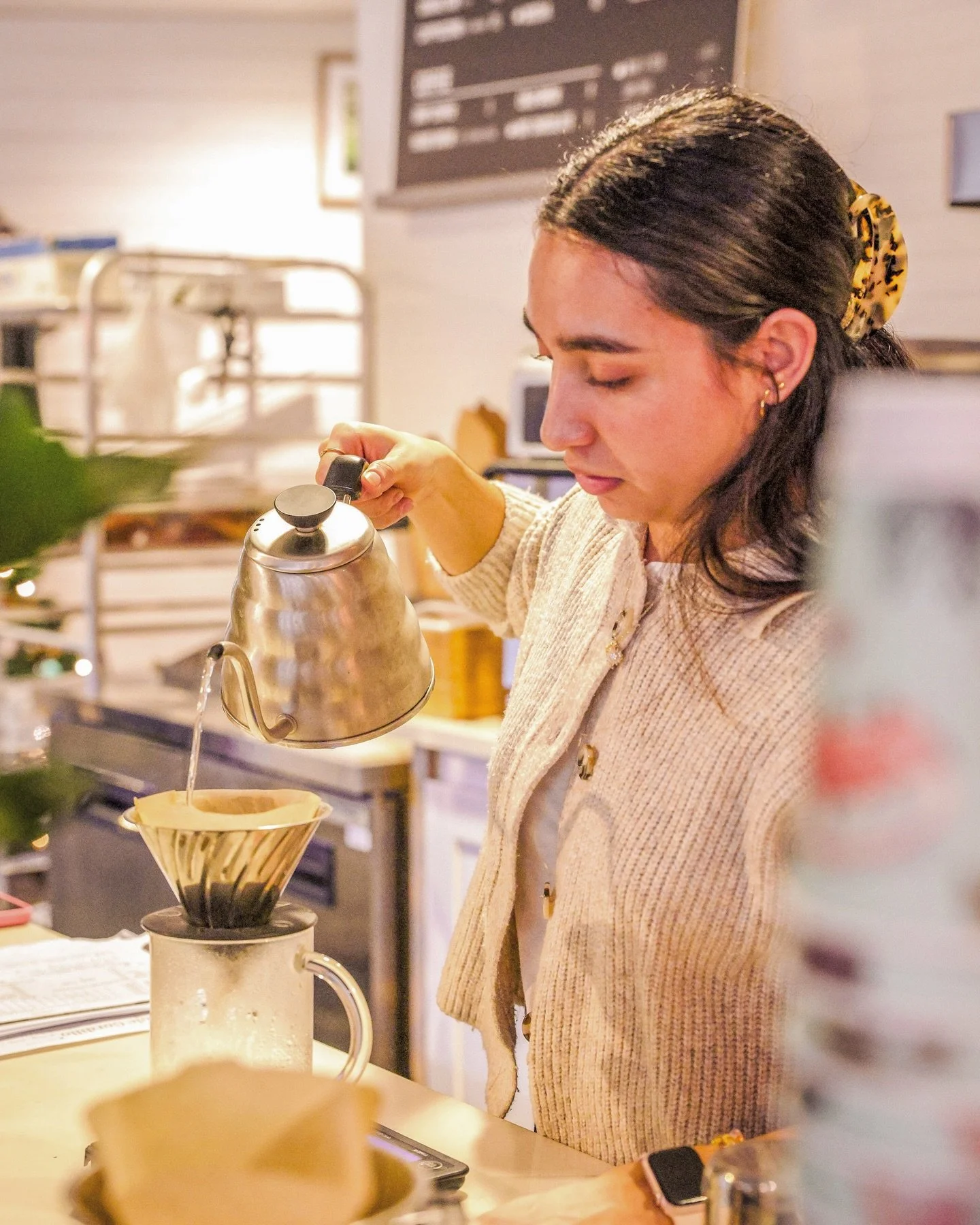 Kettle. Filter. Pause.
The good part of the morning.
