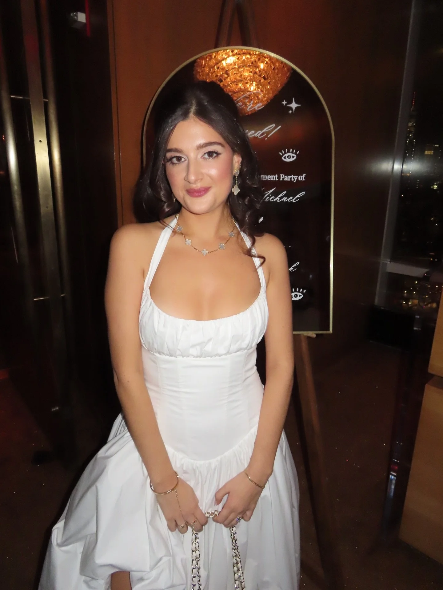 the big apple before the chapel🗽✨🪩super special entrance mirror for this beautiful bride to be @sofiapapastavrou_ and groom @michael.demetriou24 at the stunning @thestandardhighline 🥂