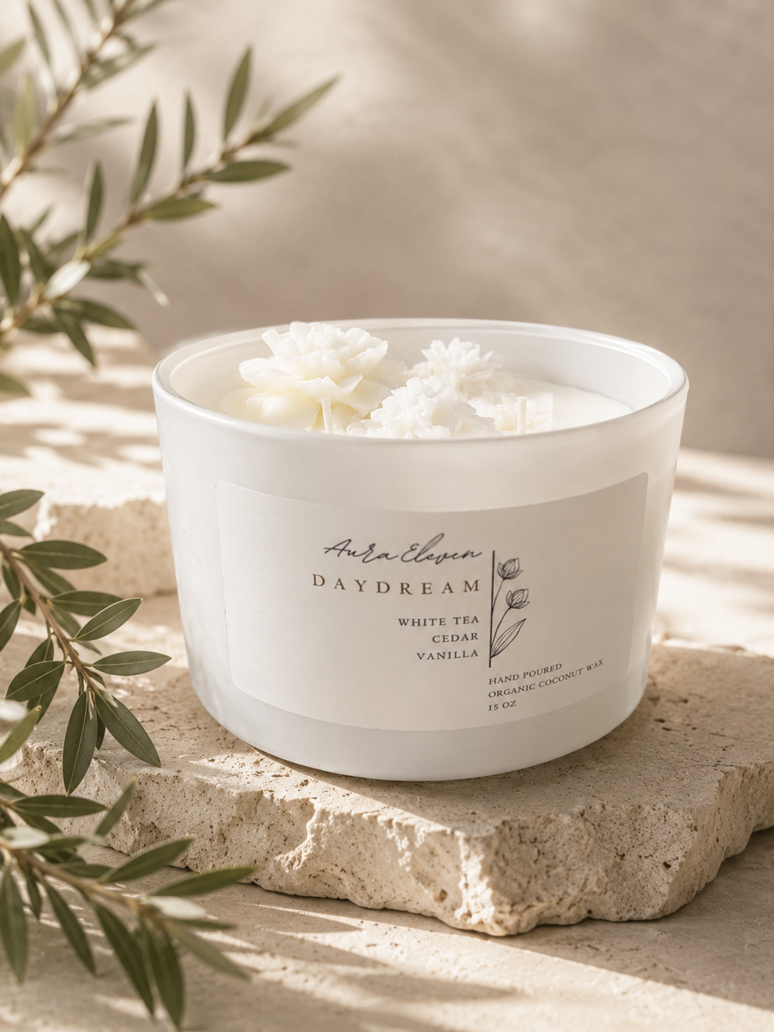 Daydream floral candle