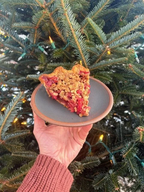 LOCAL APPLE-CRAN-RAZ CRUMBLE PIE