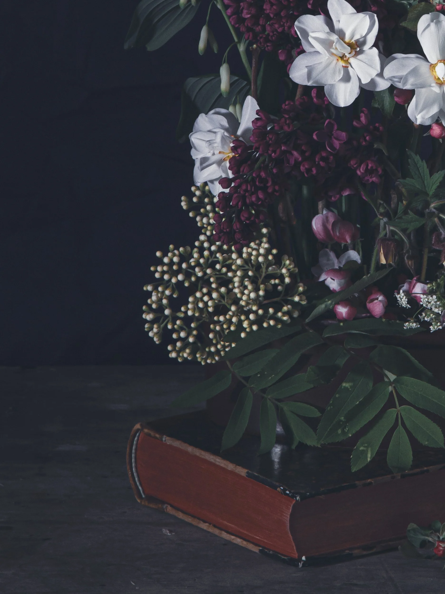 Floral art print med syrener och pingstliljor