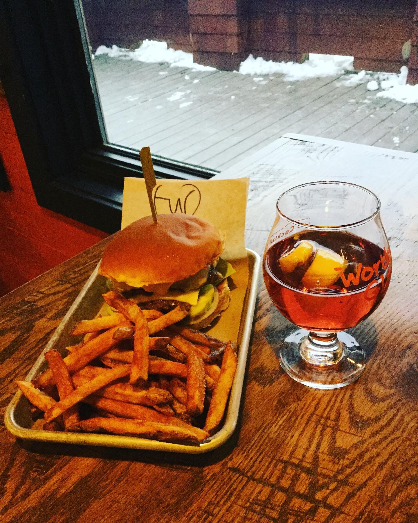Birthday Special!! Happy 21st Bday Annabelle! 🎉🎉🍻 Come grab a tasty burger and a Belle-Ini cocktail. Here from 4-8 for reservations and take out. Walk-ins welcome as well.