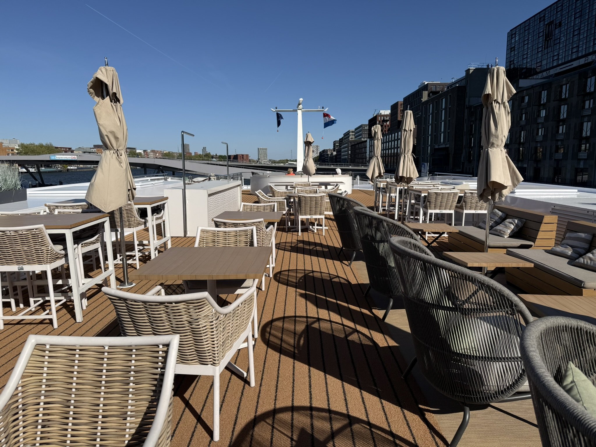 Amadeus Cara - Outdoor Space