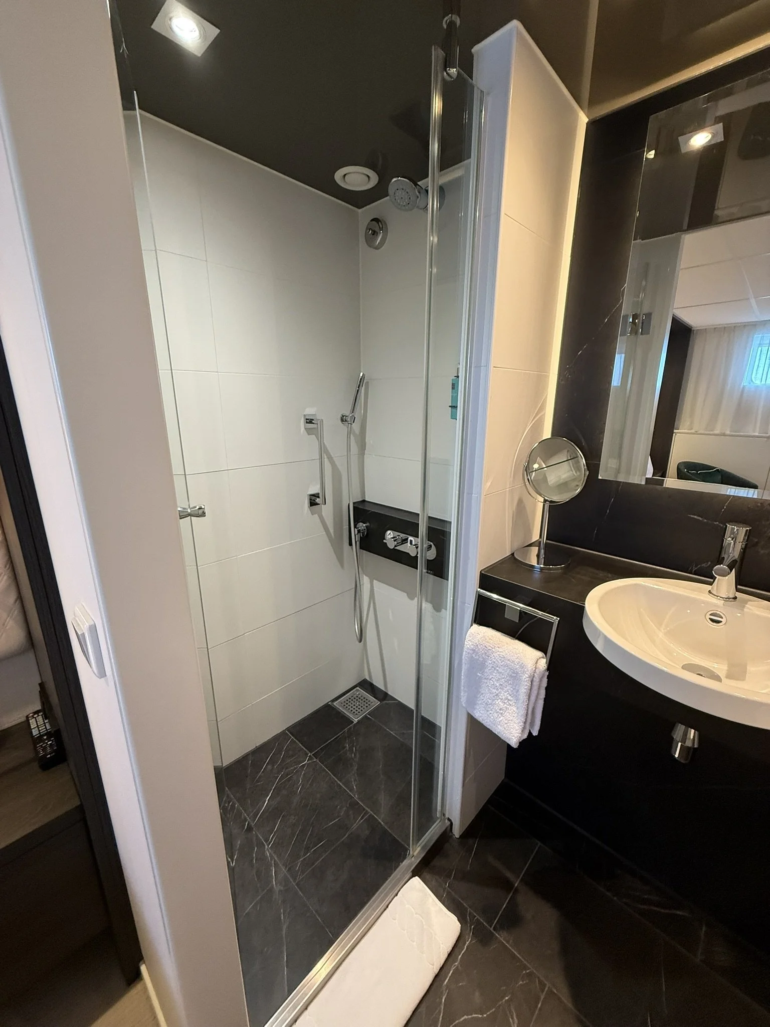Amadeus Cara - Bathroom 2