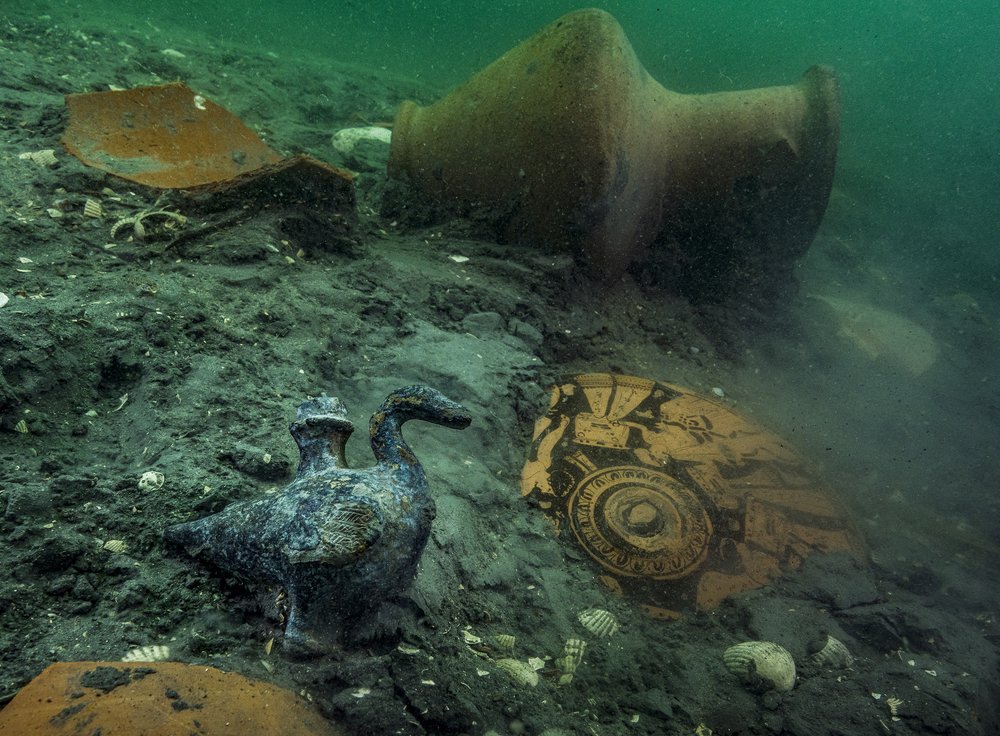  A delicate bronze duck-shaped pourer is discovered amongst ceramics of the 4th century BC on the site of a newly discovered Greek sanctuary to Aphrodite in Thonis-Heracleion.&nbsp;  ©Franck Goddio/Hilti Foundation, photo: Christoph Gerigk 