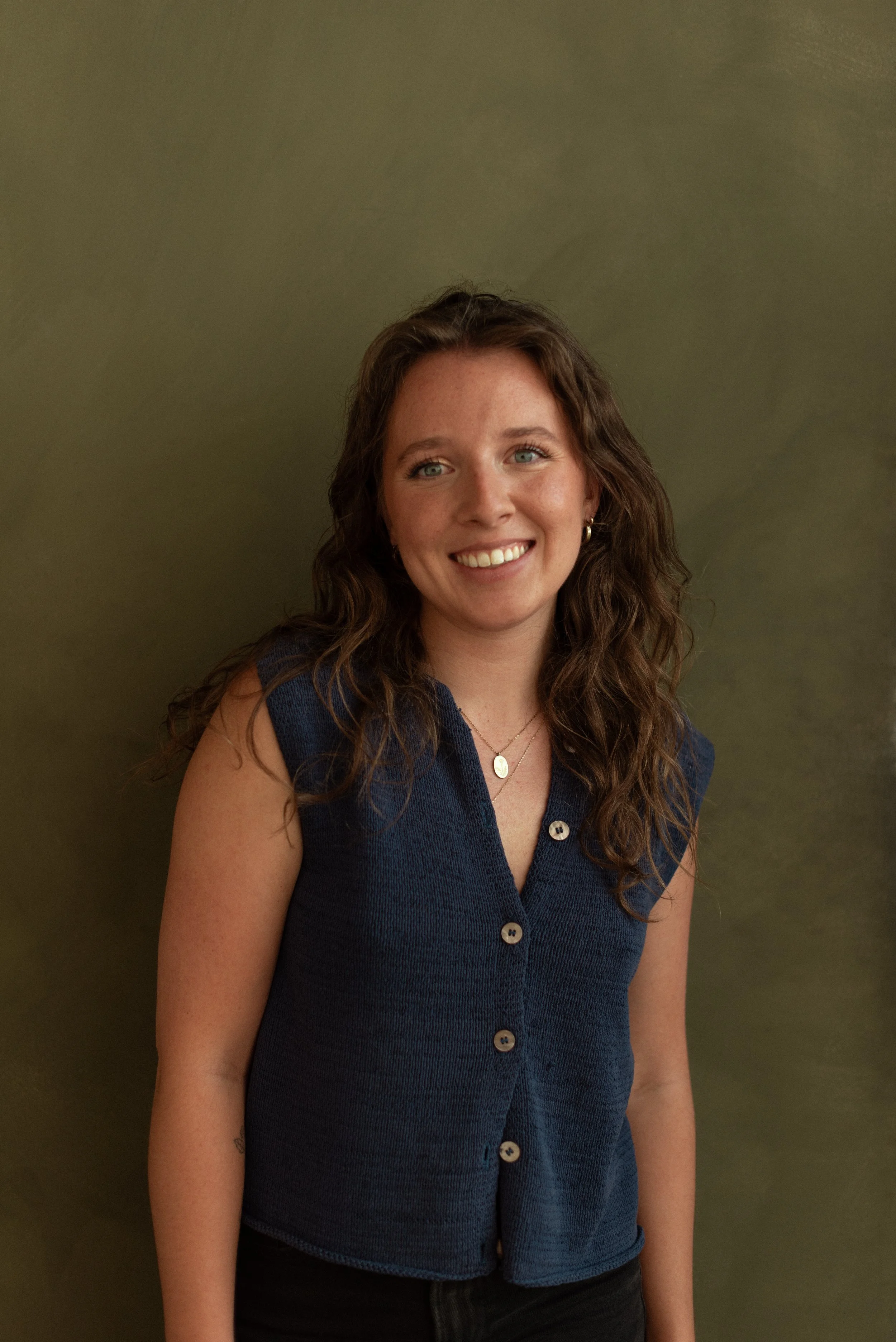 Hannah Mahan - Alberta Wedding Photographer