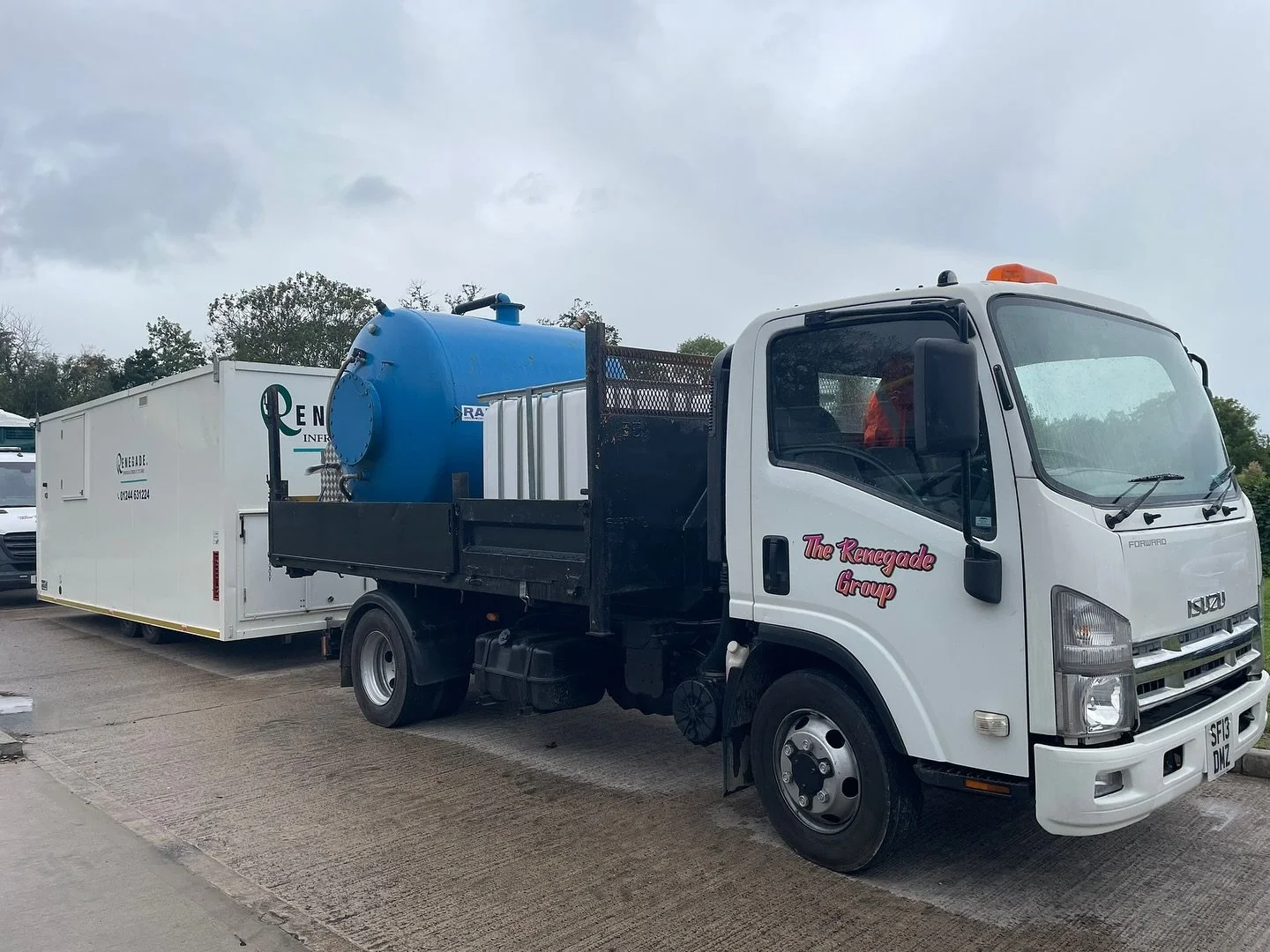 Great week for our Welfare Division! 🚐✨

Our brand-new luxury toilet trailers have been deployed to multiple filming locations, working seamlessly alongside our welfare vans and trailers. Proud to see the fleet out on the road supporting productions