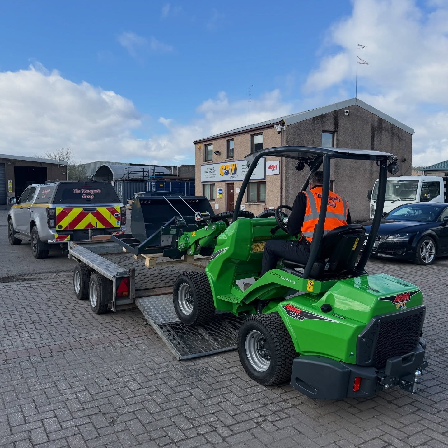🟩Say hello to the latest addition to the fleet &mdash; our @avanttecnouk  Compact Loader 🟩

Small in size, BIG on capability.
Perfect for tight-access location work, studios, event sites and groundworks where larger plant just won&rsquo;t fit.

✔️ 