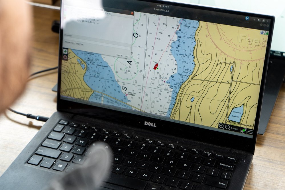 Ropeless RISER's chartplotter user interface