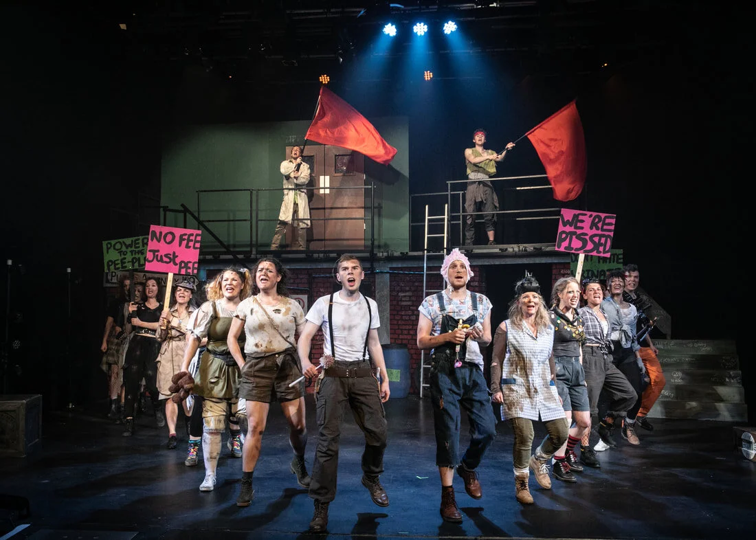 baos-urinetown-8610_orig.jpg