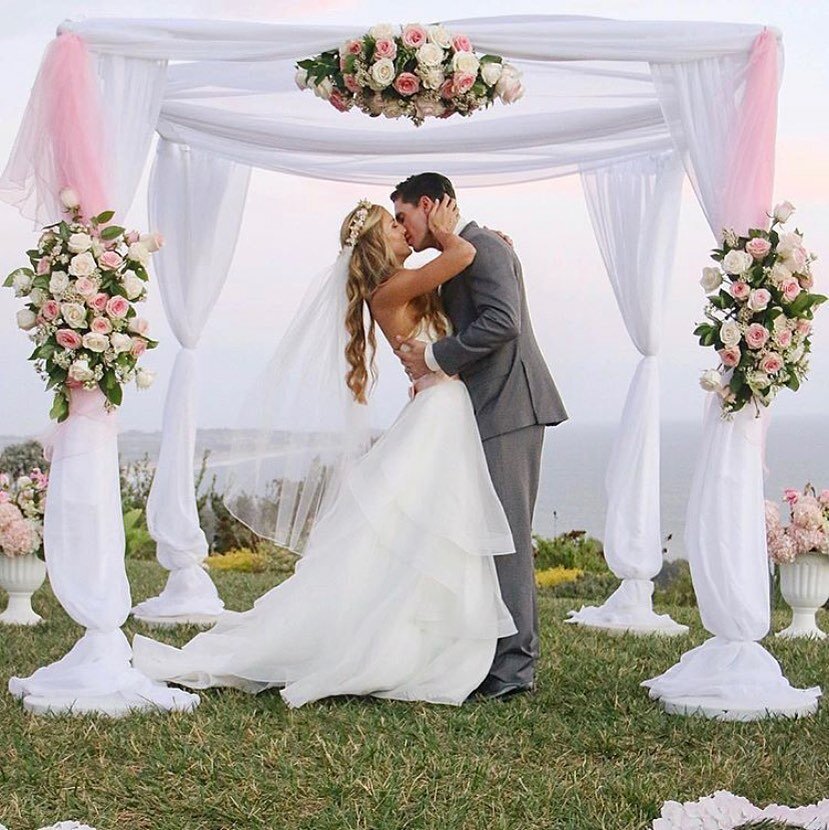 Love is in the air 🥰 

#malibuseaviewestate #malibuweddingvenue #losangeleswedding #ido #wedding  #bride #weddingvenue