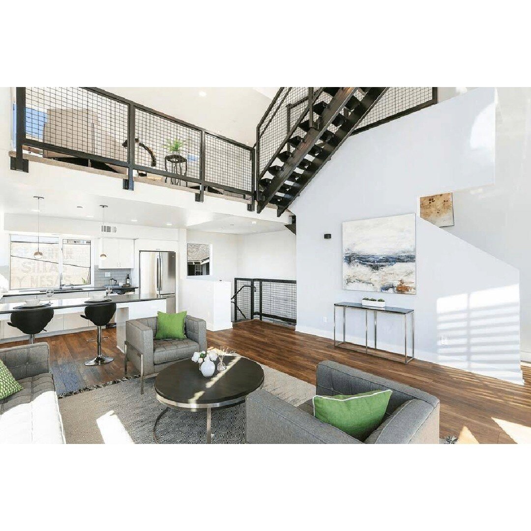 Another great example of Urban Modern architecture in California is this brand new unit in Echo Park, Los Angeles. A rough, rugged look with all the conveniences of a new build.⁠
⁠
#urbanmodern⁠
⁠
.⁠
.⁠
.⁠
.⁠
.⁠
#design #interiordesign #architecture 