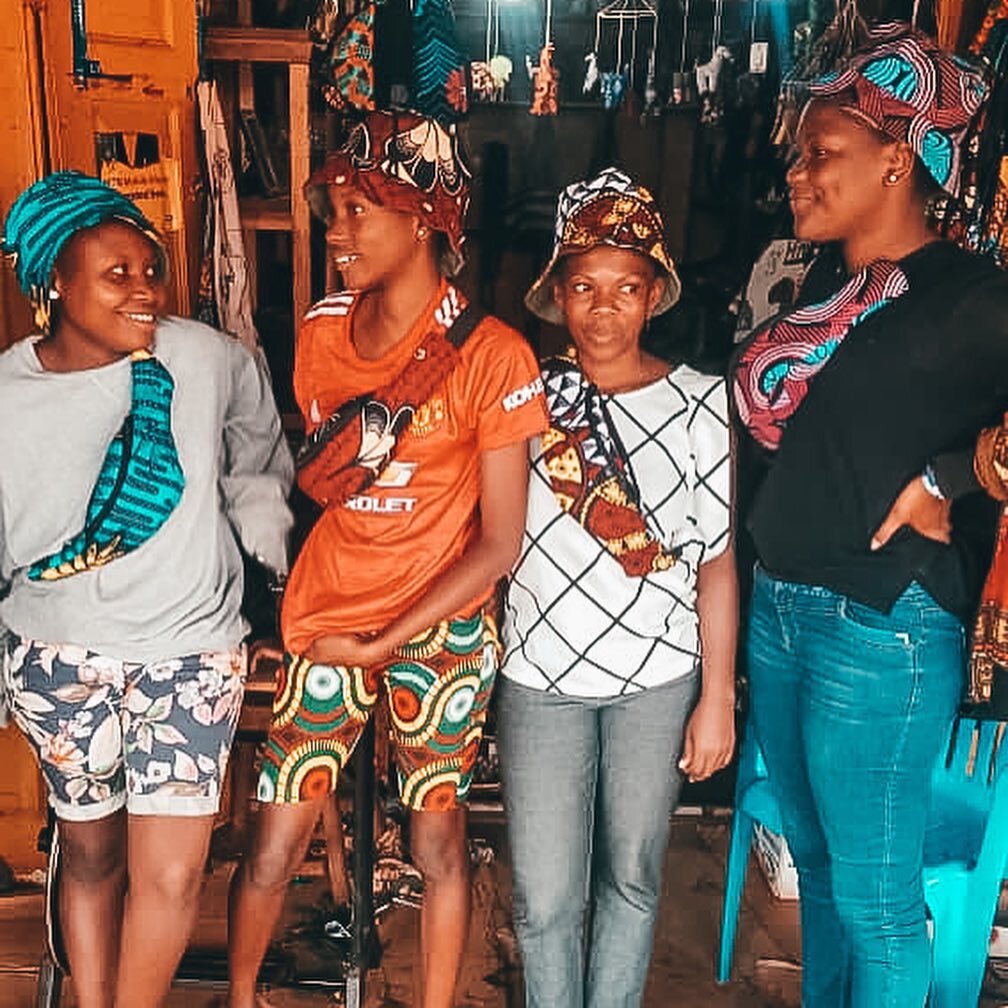 Jinja Team looking 🔥in our coordinating buckets hats + Fanny packs // #linkinbio #jinjaprints #femaleartists #handmadefashion #africanprints #jinjauganda #supportsmallbusiness