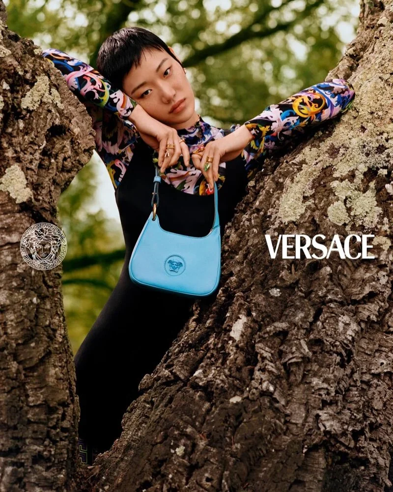 Versace+Pre+Fall+2021+by+Alasdair+McLellan+(5).webp