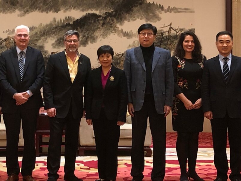 Louyang, government visit
